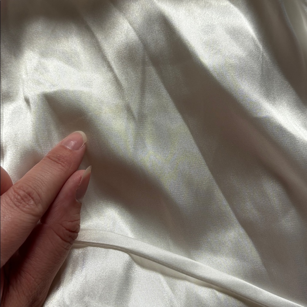“The Bride” Wedding Robe - Picture 7 of 7